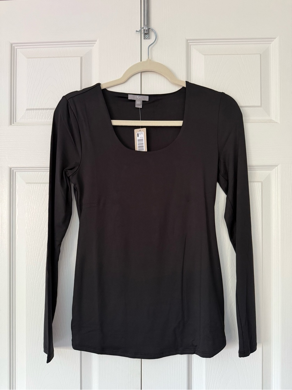 Thyme Maternity Women's Black Long-Sleeve Scoop Neck Top